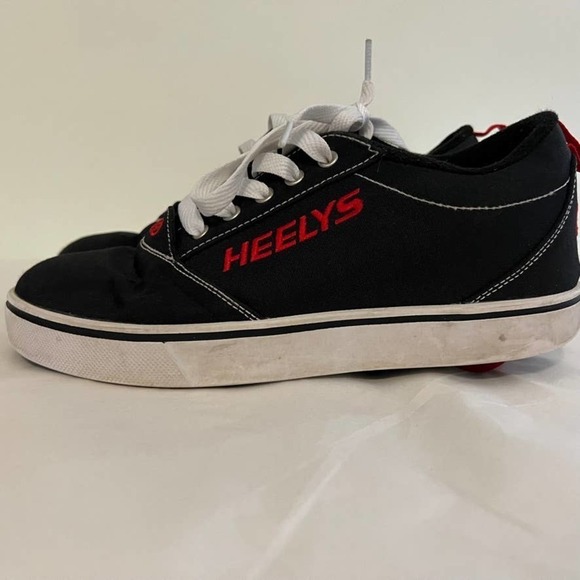 Heelys black white roller shoes US 7, EU 39 - Picture 3 of 11